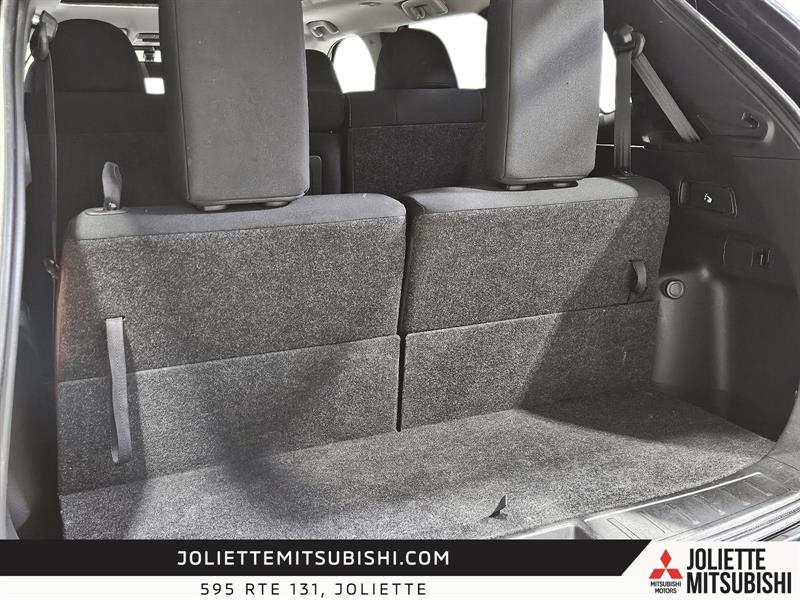mitsubishi Outlander 2023 - 32