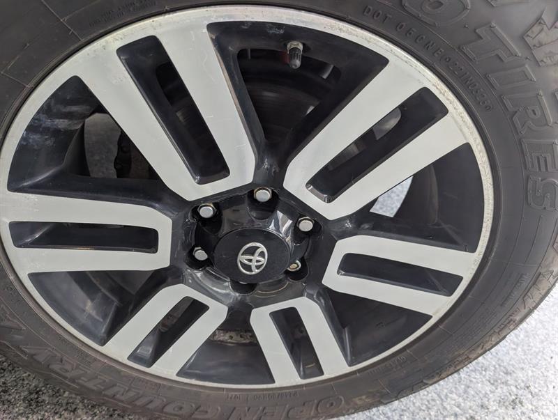 toyota 4Runner 2021 - 24