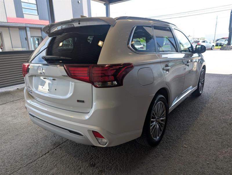 mitsubishi Outlander rechargeable 2022 - 7