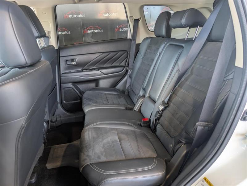 mitsubishi Outlander rechargeable 2022 - 29