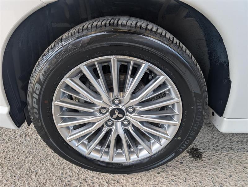 mitsubishi Outlander rechargeable 2022 - 32