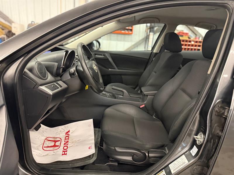 mazda Mazda3 2012 - 10