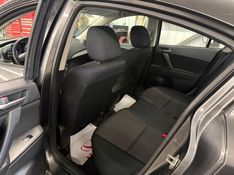 mazda Mazda3 2012 - 23