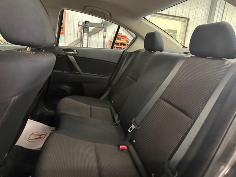 mazda Mazda3 2012 - 25