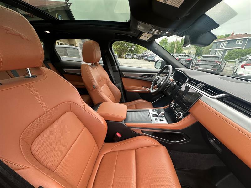jaguar F-PACE 2023 - 12
