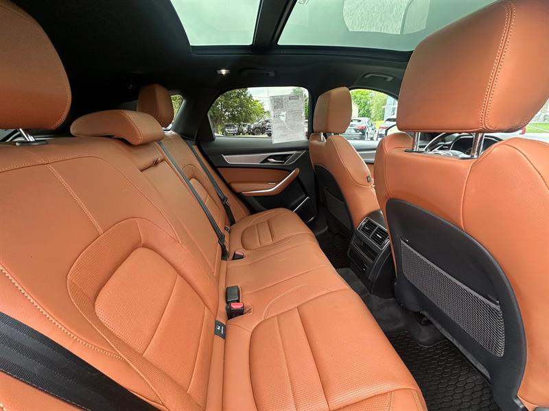 jaguar F-PACE 2023 - 14