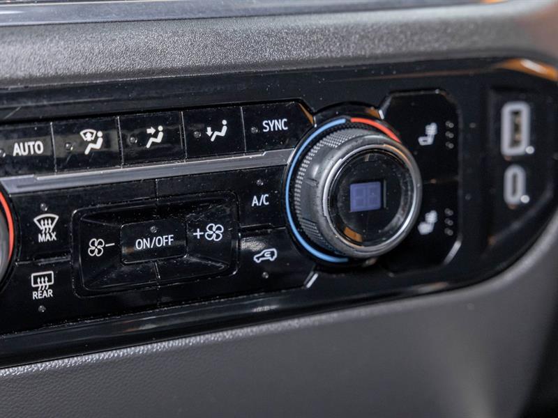 chevrolet Silverado 1500 2024 - 21