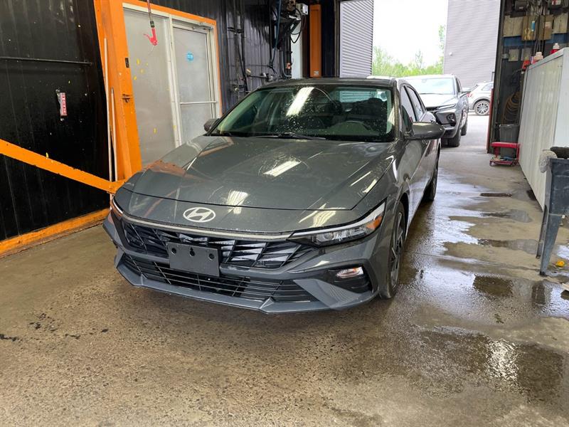 hyundai Elantra 2024
