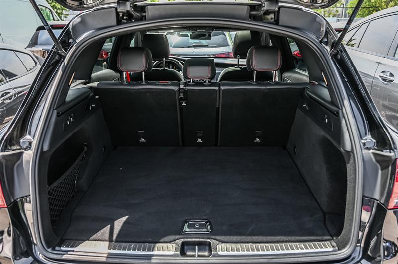mercedes-benz GLC43 AMG 2022 - 8