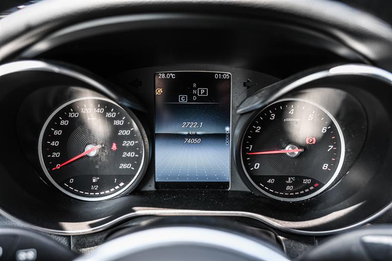 mercedes-benz GLC300 2022 - 22