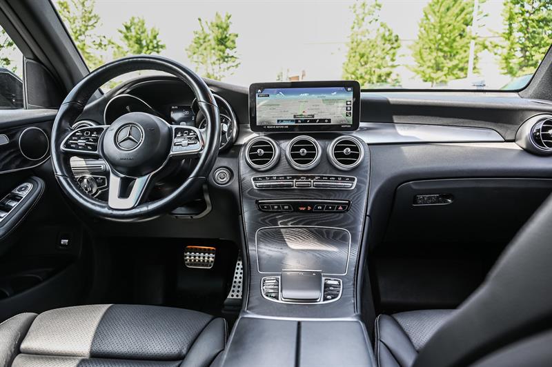 mercedes-benz GLC300 2022 - 26