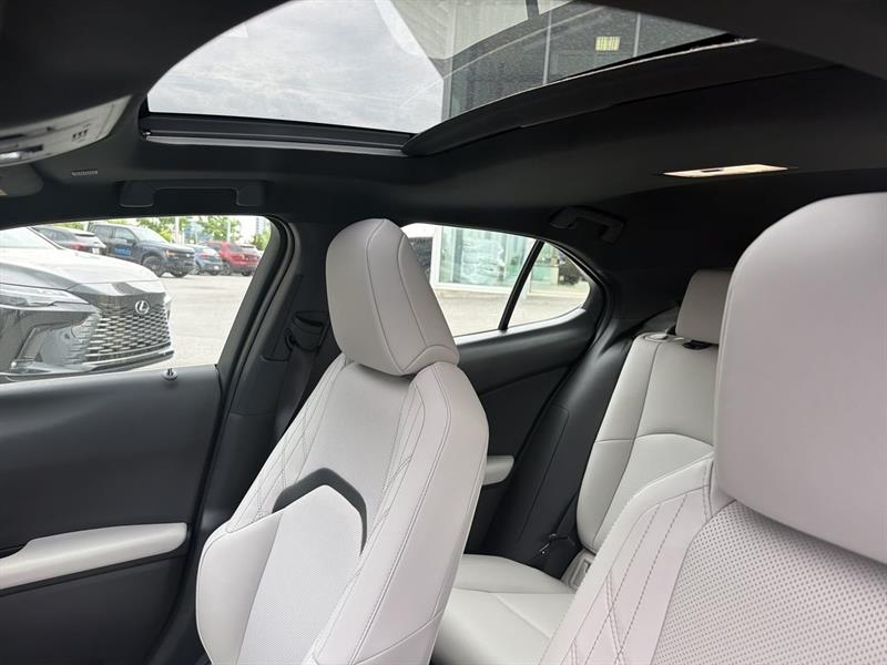 lexus UX 2025 - 30
