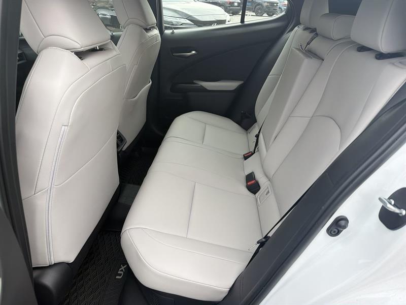 lexus UX 2025 - 31