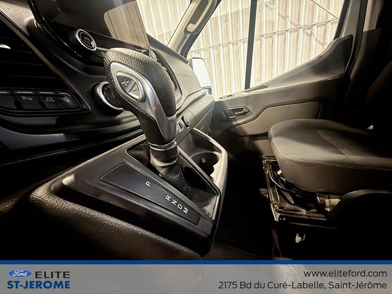 ford Transit Cargo Van 2020 - 22