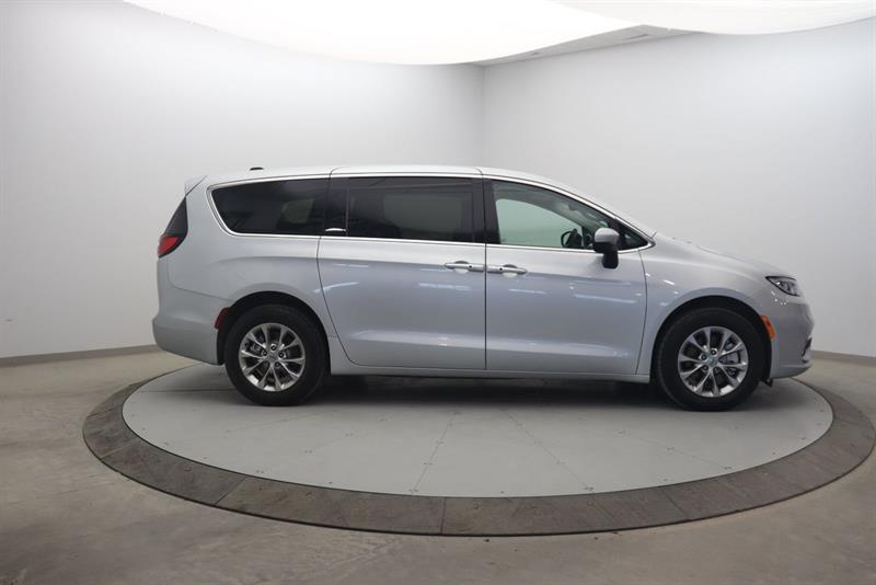 chrysler Pacifica 2023 - 3