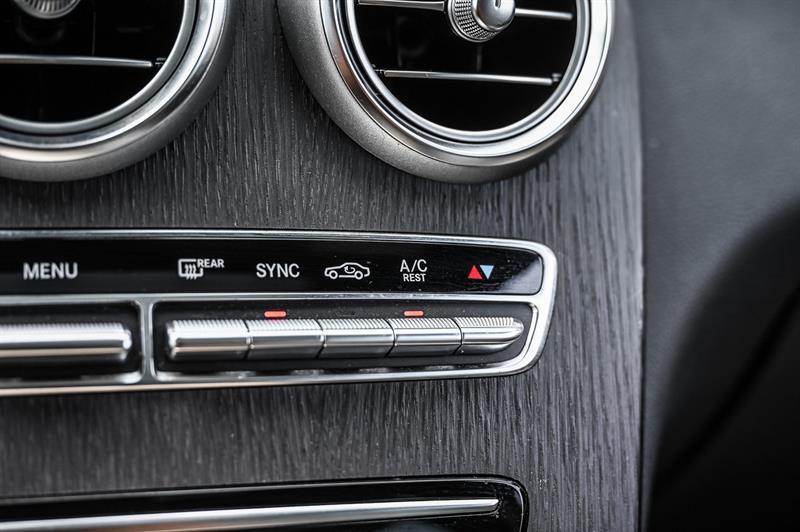2022 Mercedes-Benz GLC - Image 21