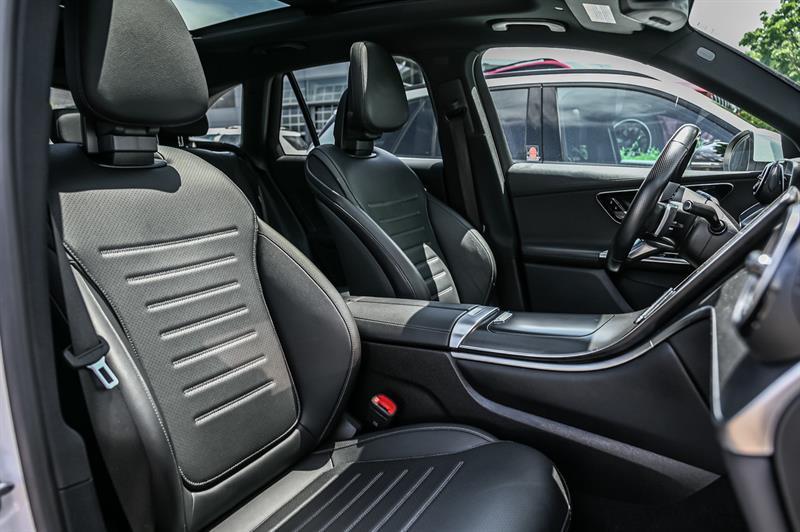 2023 Mercedes-Benz GLC - Image 29