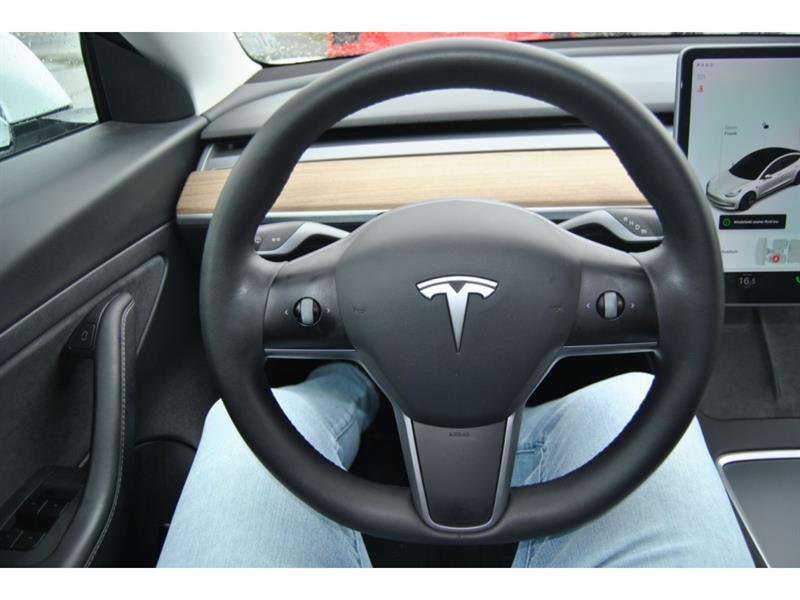 2021 Tesla Model 3 - Image 13