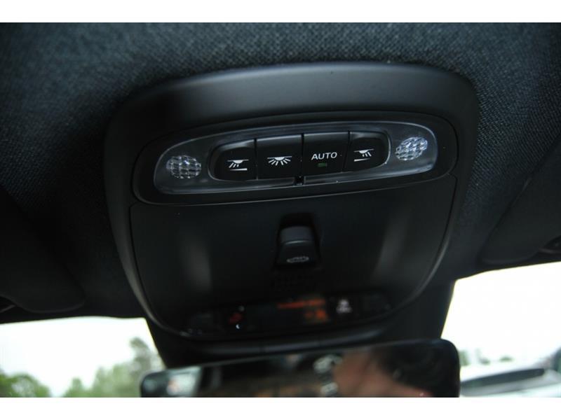 volvo XC40 2022 - 24