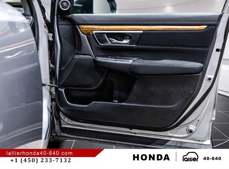2017 Honda CR-V - Image 16