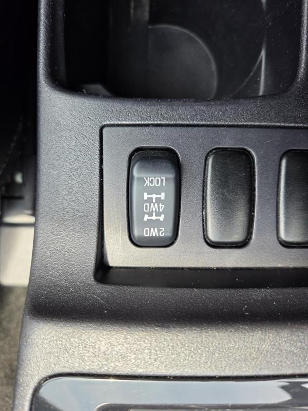 2016 Mitsubishi Lancer - Image 21