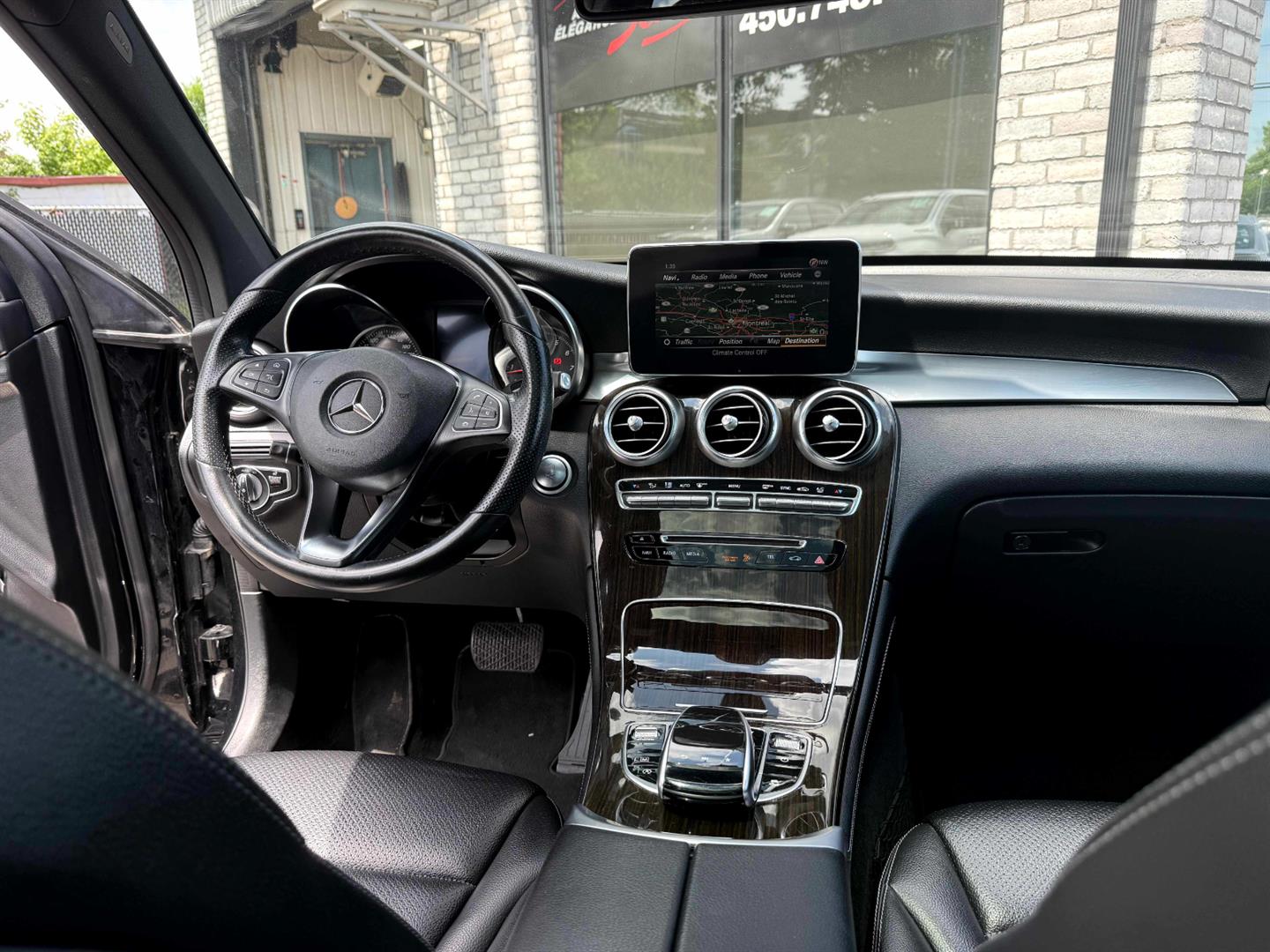 mercedes-benz GLC 2019 - 27