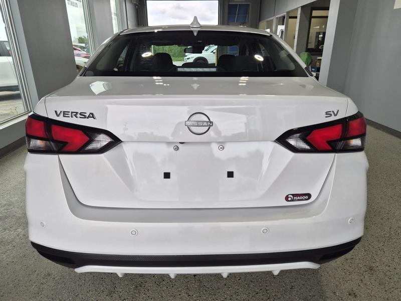 nissan Versa 2023 - 4