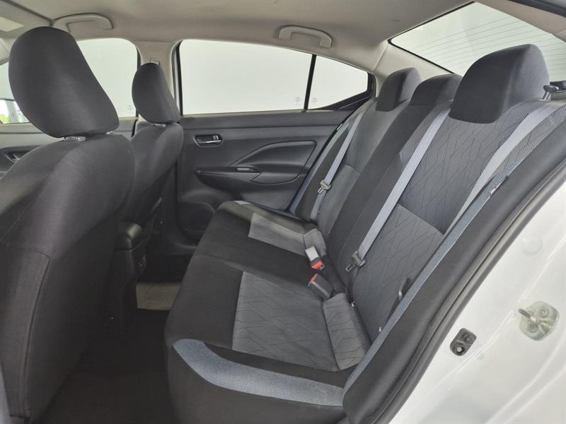 nissan Versa 2023 - 22
