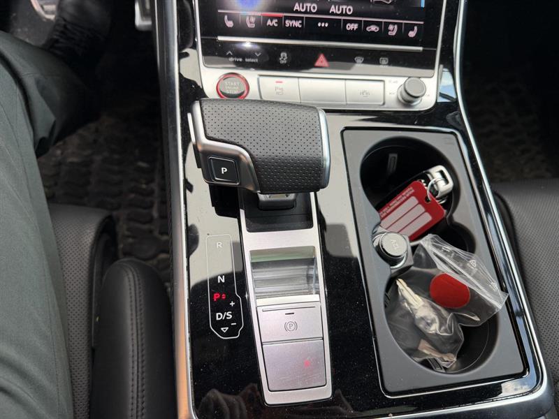 audi RS Q8 2022 - 17