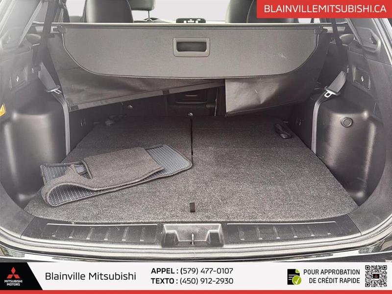 mitsubishi Outlander 2022 - 26