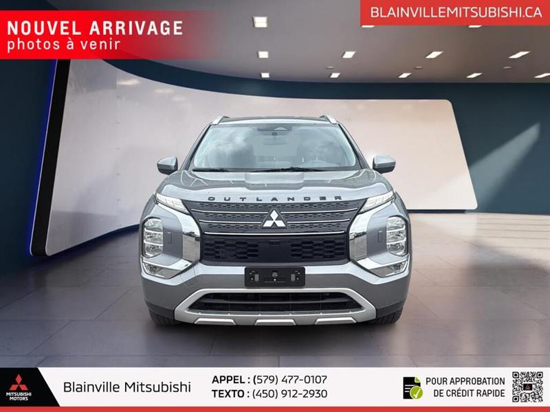 mitsubishi Outlander 2022 - 3