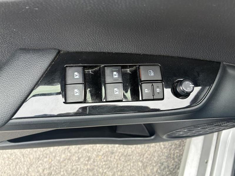 toyota Prius 2018 - 12