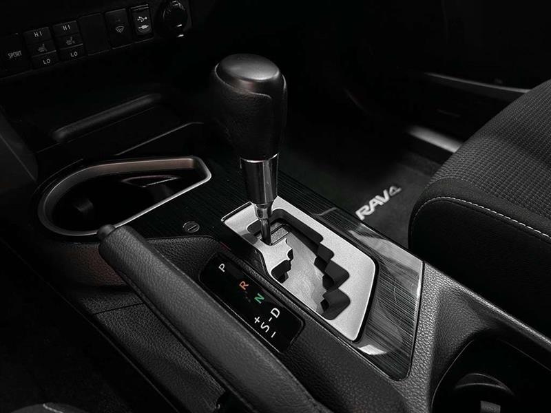 toyota RAV4 2018 - 17