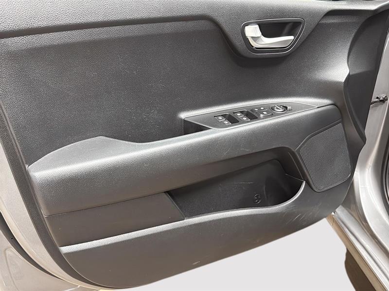 kia Rio5 2023 - 23
