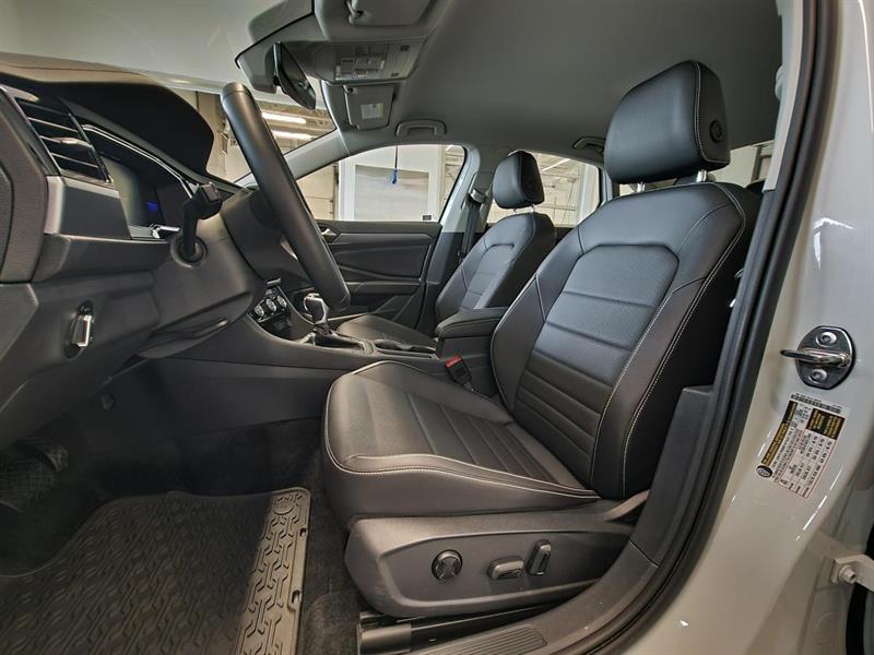 volkswagen Jetta 2023 - 9
