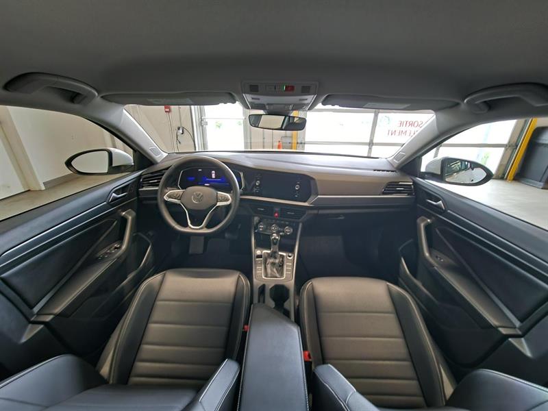 volkswagen Jetta 2023 - 12