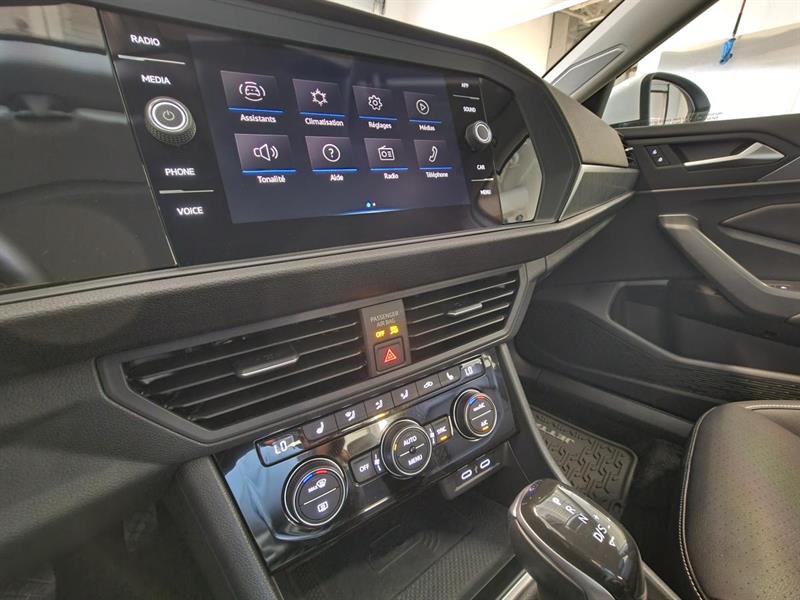 volkswagen Jetta 2023 - 14