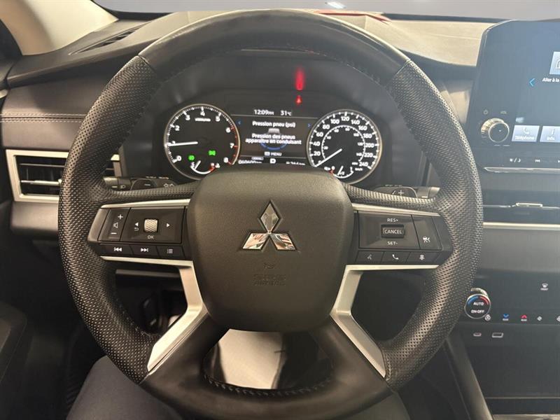 mitsubishi Outlander 2023 - 14