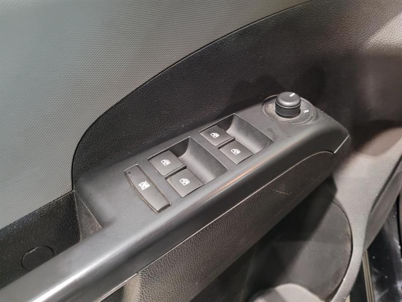 chevrolet Sonic 2016 - 16