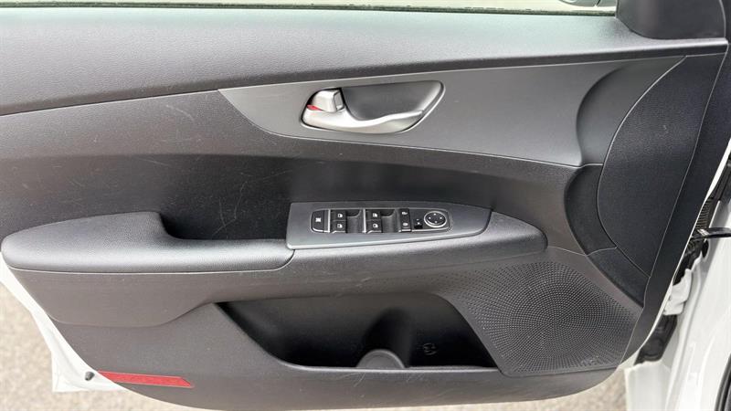 kia Forte 2020 - 11