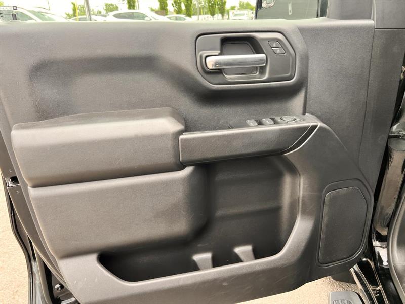 chevrolet Silverado 1500 2022 - 17