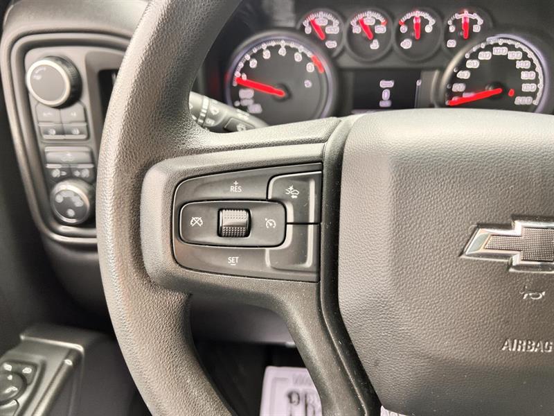 chevrolet Silverado 1500 2022 - 26