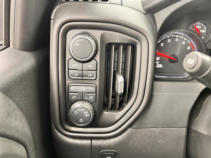 chevrolet Silverado 1500 2022 - 27