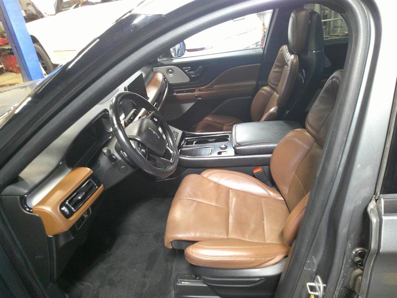 lincoln Aviator 2023 - 10