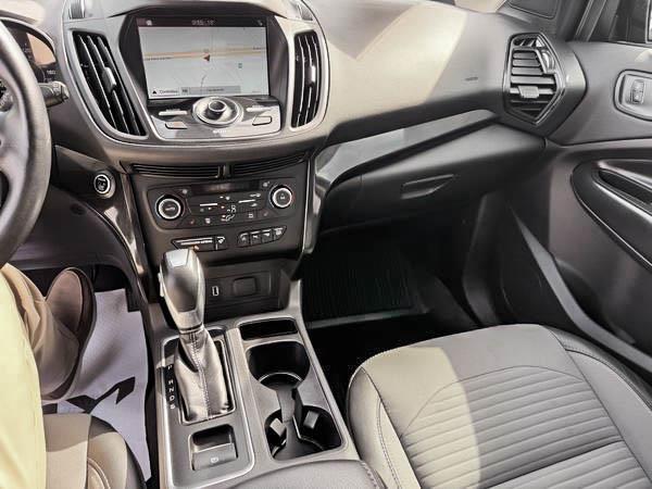 ford Escape 2019 - 25