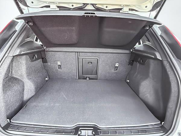 volvo XC40 2020 - 16