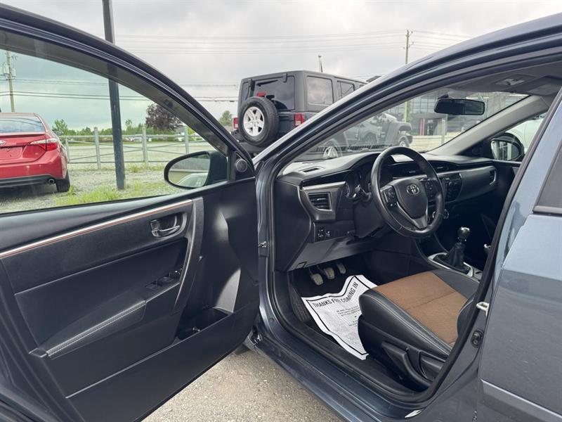 toyota Corolla 2015 - 13