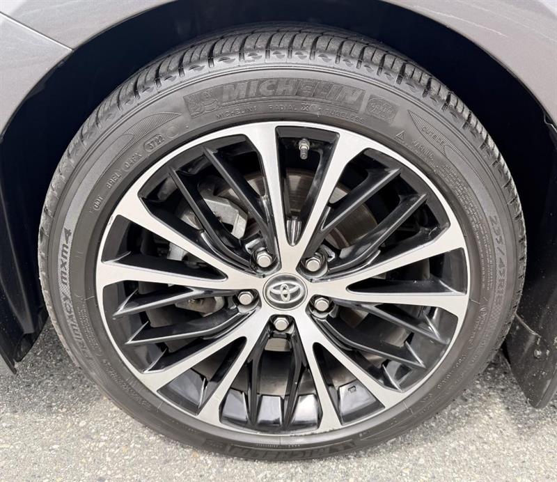 toyota Camry 2019 - 9