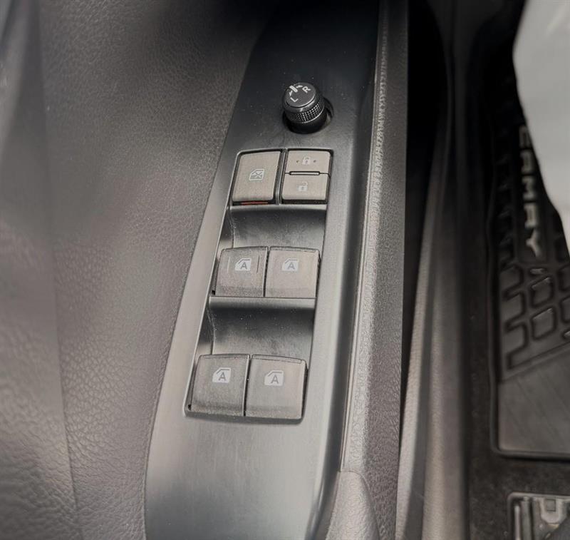 toyota Camry 2019 - 14