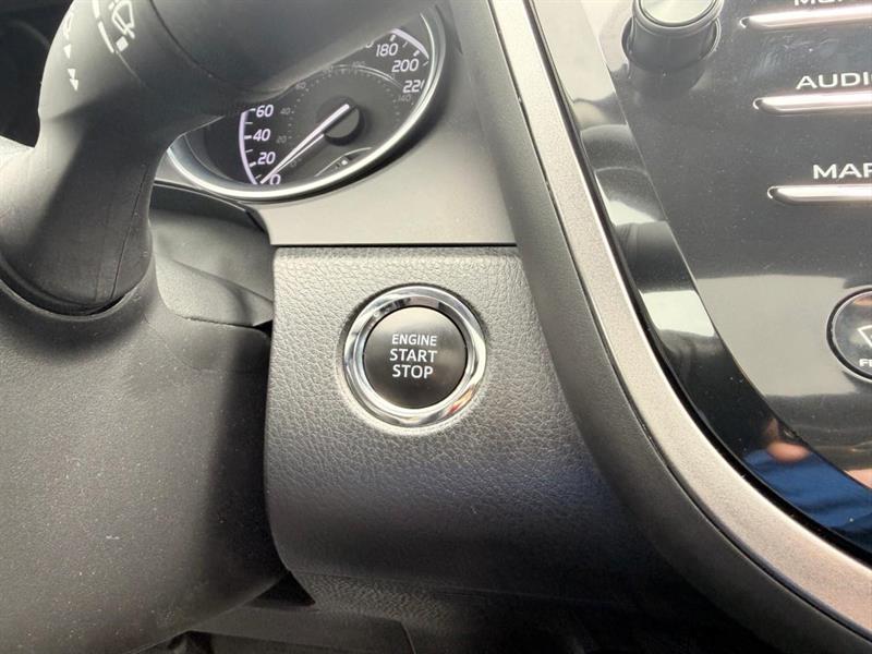 toyota Camry 2019 - 16